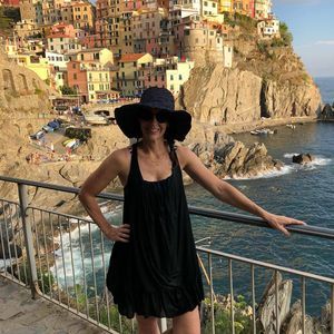 Meet your Posher, Leslie